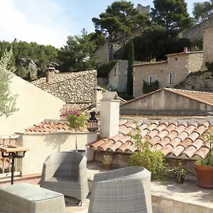 https://la-casa-de-boulbon.fr-provencehotel.com